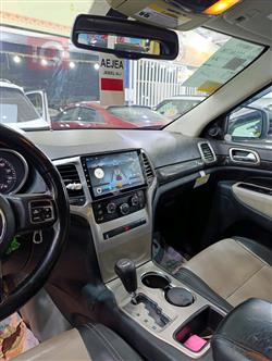 جیپ گراند شیرۆکی